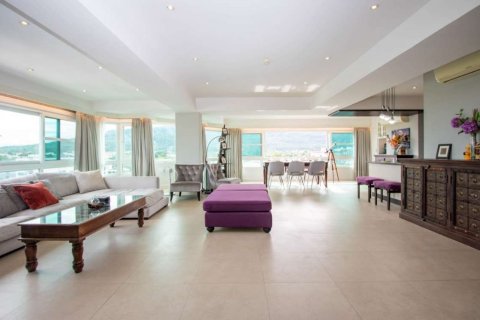 Condo in Chiang Mai, Thailand, 2 bedrooms  № 121986 - photo 1