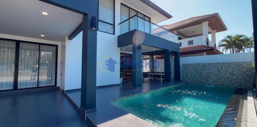 Maison à Pattaya, Thaïlande 6 chambres № 195985