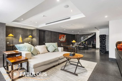 Penthouse in Bang Tao, Thailand 2 bedrooms № 179486 - photo 3