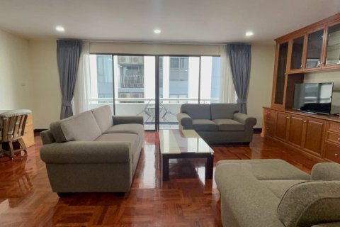 Condo à Watthana, Bangkok, Thaïlande, 2 chambres № 200989 - photo 9