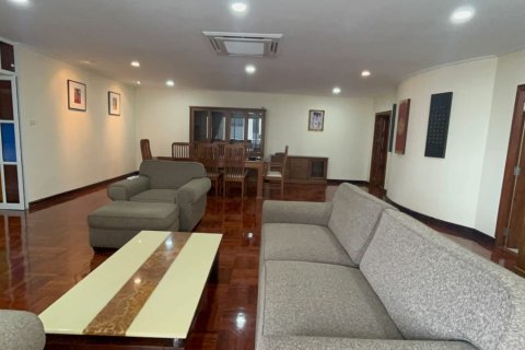 Condo à Watthana, Bangkok, Thaïlande, 2 chambres № 200989 - photo 10