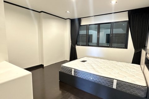 Condo à Watthana, Bangkok, Thaïlande, 2 chambres № 200993 - photo 3
