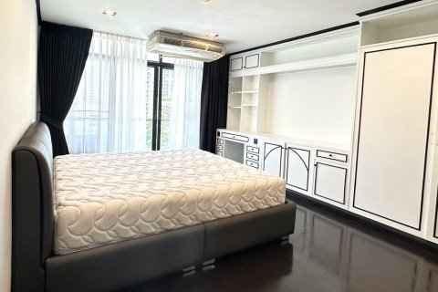 Condo à Watthana, Bangkok, Thaïlande, 2 chambres № 200993 - photo 17