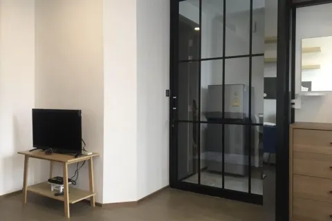 Студия в кондо в Банг Раке, Бангкок, Таиланд № 156042 - фото 8