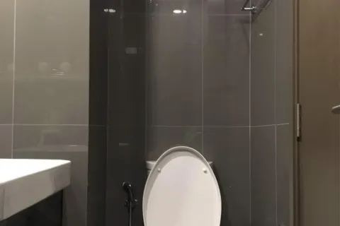 Студия в кондо в Банг Раке, Бангкок, Таиланд № 156042 - фото 11