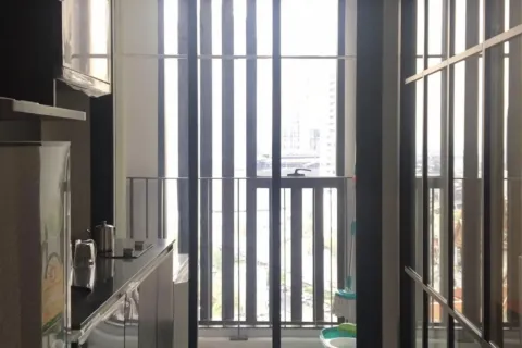 Студия в кондо в Банг Раке, Бангкок, Таиланд № 156042 - фото 9