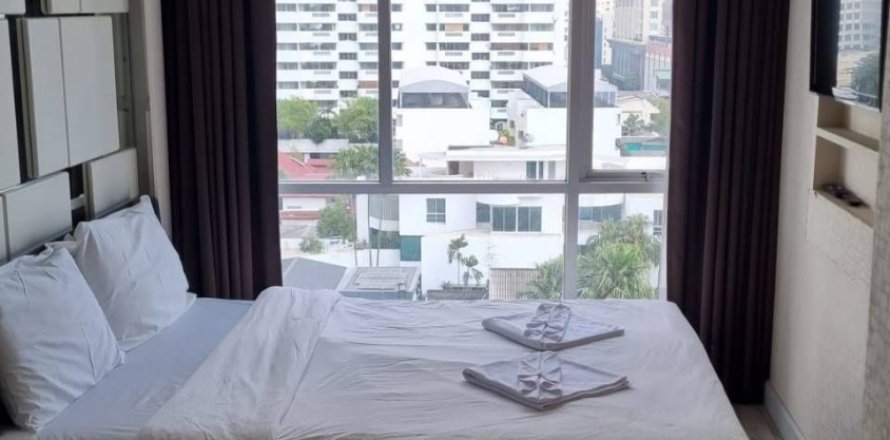 Studio dans le Condo à Sathon, Bangkok, Thaïlande  № 156038