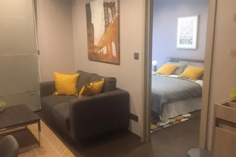 Studio in the Condo in Ratchathewi, Bangkok, Thailand  № 156044 - photo 1