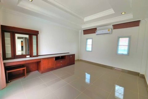 Вилла в Паттайе, Таиланд с 4 спальнями  № 156040 - фото 6