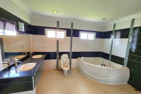 Вилла в Паттайе, Таиланд с 4 спальнями  № 156040 - фото 12