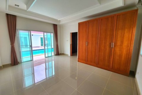 Вилла в Паттайе, Таиланд с 4 спальнями  № 156040 - фото 7