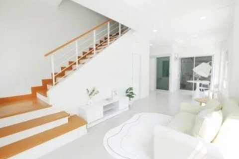 Таунхаус в Бангкоке, Таиланд с 3 спальнями  № 156041 - фото 3