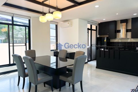 Maison à Pattaya, Thaïlande 4 chambres № 196360 - photo 15