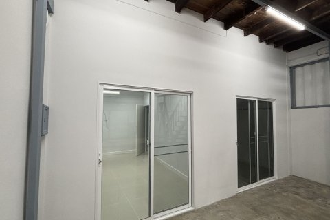 Склад в Кхлонг Сане, Бангкок, Таиланд  № 163079 - фото 17