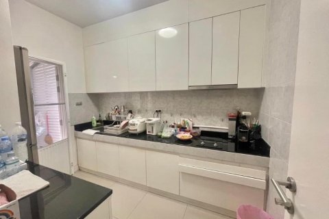 Дом в Лат Крабанге, Бангкок, Таиланд с 4 спальнями  № 163084 - фото 8