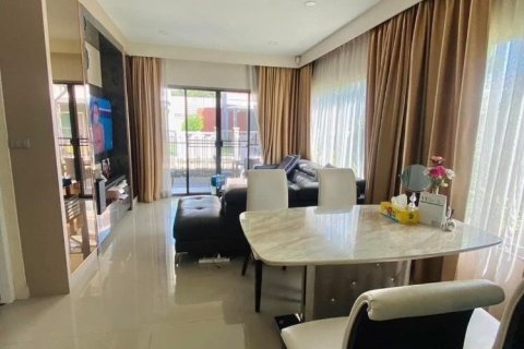 Дом в Лат Крабанге, Бангкок, Таиланд с 4 спальнями  № 163084 - фото 7