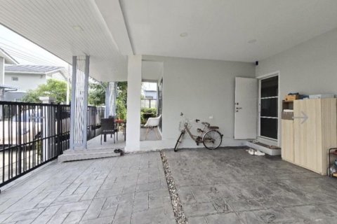 Дом в Лат Крабанге, Бангкок, Таиланд с 4 спальнями  № 163084 - фото 2