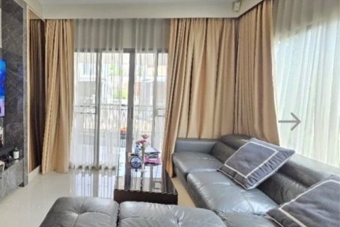 Дом в Лат Крабанге, Бангкок, Таиланд с 4 спальнями  № 163084 - фото 6