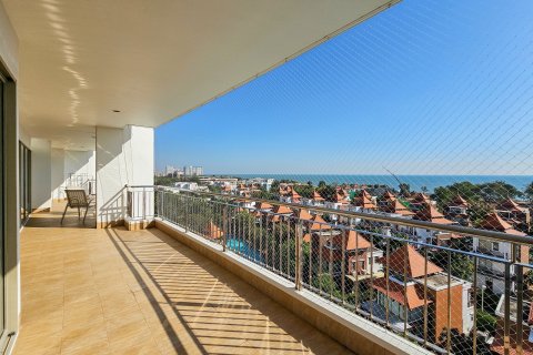 Penthouse in Cha-am, Thailand 3 bedrooms № 163082 - photo 16