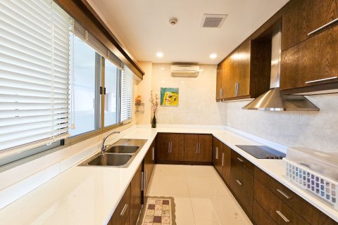 Penthouse in Cha-am, Thailand 3 bedrooms № 163082 - photo 14