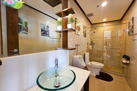Penthouse in Cha-am, Thailand 3 bedrooms № 163082 - photo 24