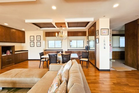Penthouse in Cha-am, Thailand 3 bedrooms № 163082 - photo 9