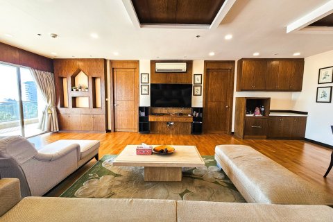 Penthouse in Cha-am, Thailand 3 bedrooms № 163082 - photo 8
