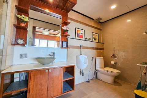 Penthouse in Cha-am, Thailand 3 bedrooms № 163082 - photo 28