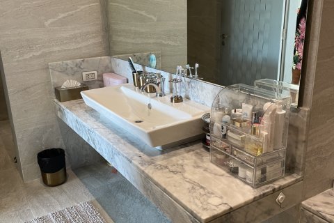 Villa in Phuket, Thailand 7 bedrooms № 142046 - photo 14