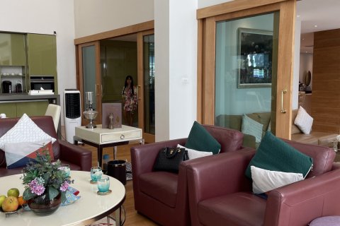 Villa in Phuket, Thailand 7 bedrooms № 142046 - photo 30