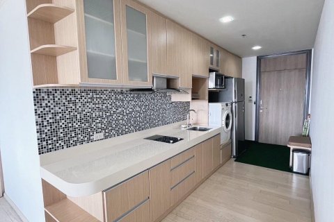 Кондоминиум с 2 спальнями в Бангкоке, Таиланд № 143026 - фото 5