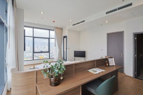 Condo in Bangkok, Thailand, 3 bedrooms  № 143028 - photo 9