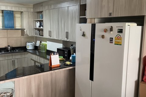 Кондоминиум с 2 спальнями в Бангкоке, Таиланд № 143030 - фото 3