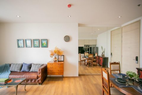 Condo in Bangkok, Thailand, 2 bedrooms  № 143024 - photo 1