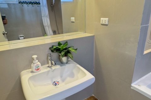 Кондоминиум с 2 спальнями в Бангкоке, Таиланд № 143025 - фото 11