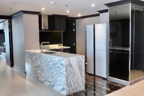 Кондоминиум с 3 спальнями в Бангкоке, Таиланд № 143029 - фото 18