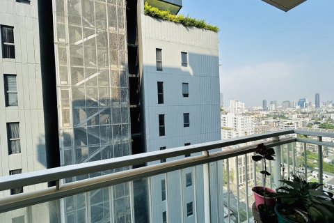 Кондоминиум с 3 спальнями в Бангкоке, Таиланд № 143029 - фото 21