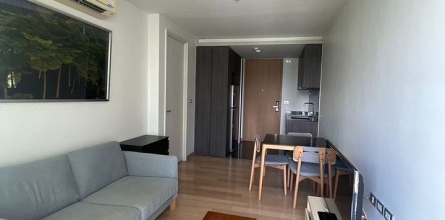 Studio in the Condo in Watthana, Bangkok, Thailand  № 146132