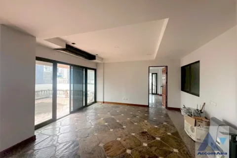 Condominio de 2 dormitorios en Watthana, Bangkok, Tailandia № 214403 - foto 2
