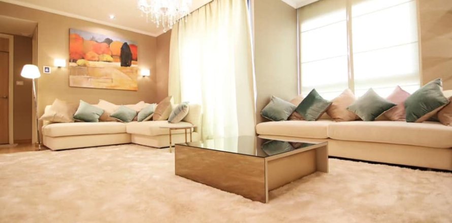 Condo in Bangkok, Thailand, 3 bedrooms  № 157579