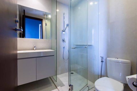 Condo in Bangkok, Thailand, 3 bedrooms  № 157580 - photo 2