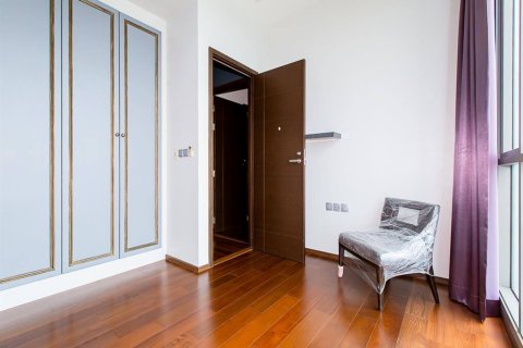 Condo in Bangkok, Thailand, 3 bedrooms  № 157580 - photo 5