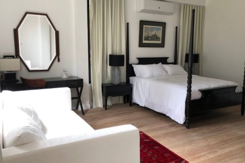 Condo in Bangkok, Thailand, 2 bedrooms  № 157578 - photo 7