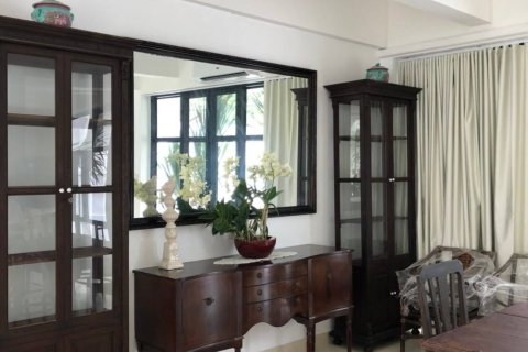 Condo in Bangkok, Thailand, 2 bedrooms  № 157578 - photo 5