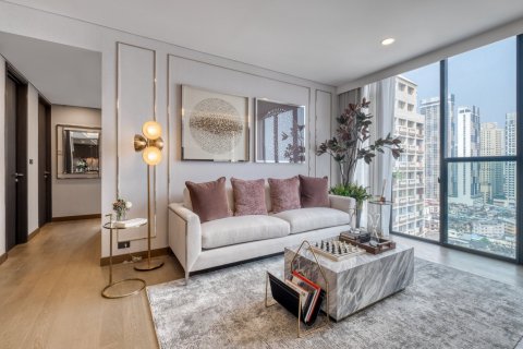 Дуплекс в Клонг Тоэй, Бангкок, Таиланд с 2 спальнями  № 139774 - фото 1