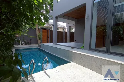 Casa de 5 dormitorios en Watthana, Bangkok, Tailandia № 214520