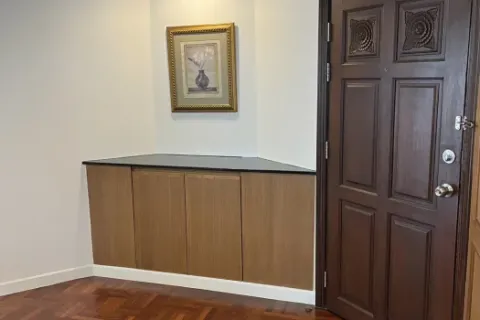Condo in Khlong Toei, Bangkok, Thailand, 3 bedrooms № 214523 - photo 9