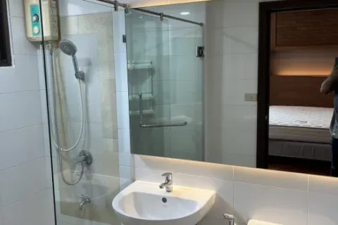 Condo in Khlong Toei, Bangkok, Thailand, 3 bedrooms № 214523 - photo 27