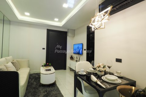 Condo in Bang Lamung, Thailand, 1 bedroom  № 178105 - photo 6