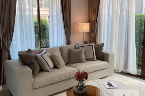 House in Bang Kapi, Bangkok, Thailand 4 bedrooms № 215408